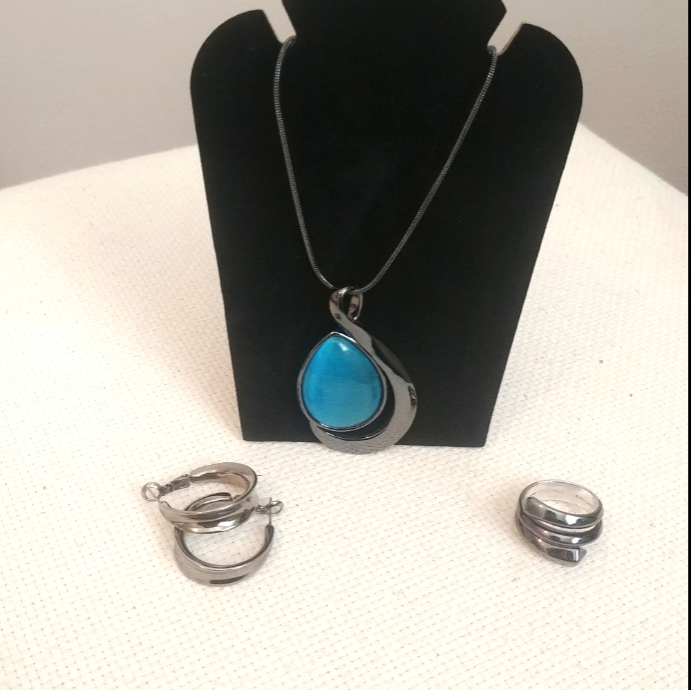 Lia Sophia Jewelry Set